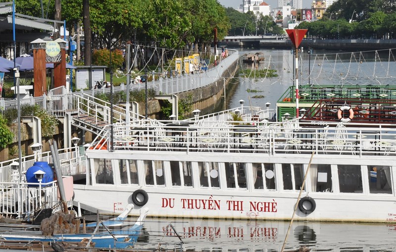 Sài Gòn trên du thuyền