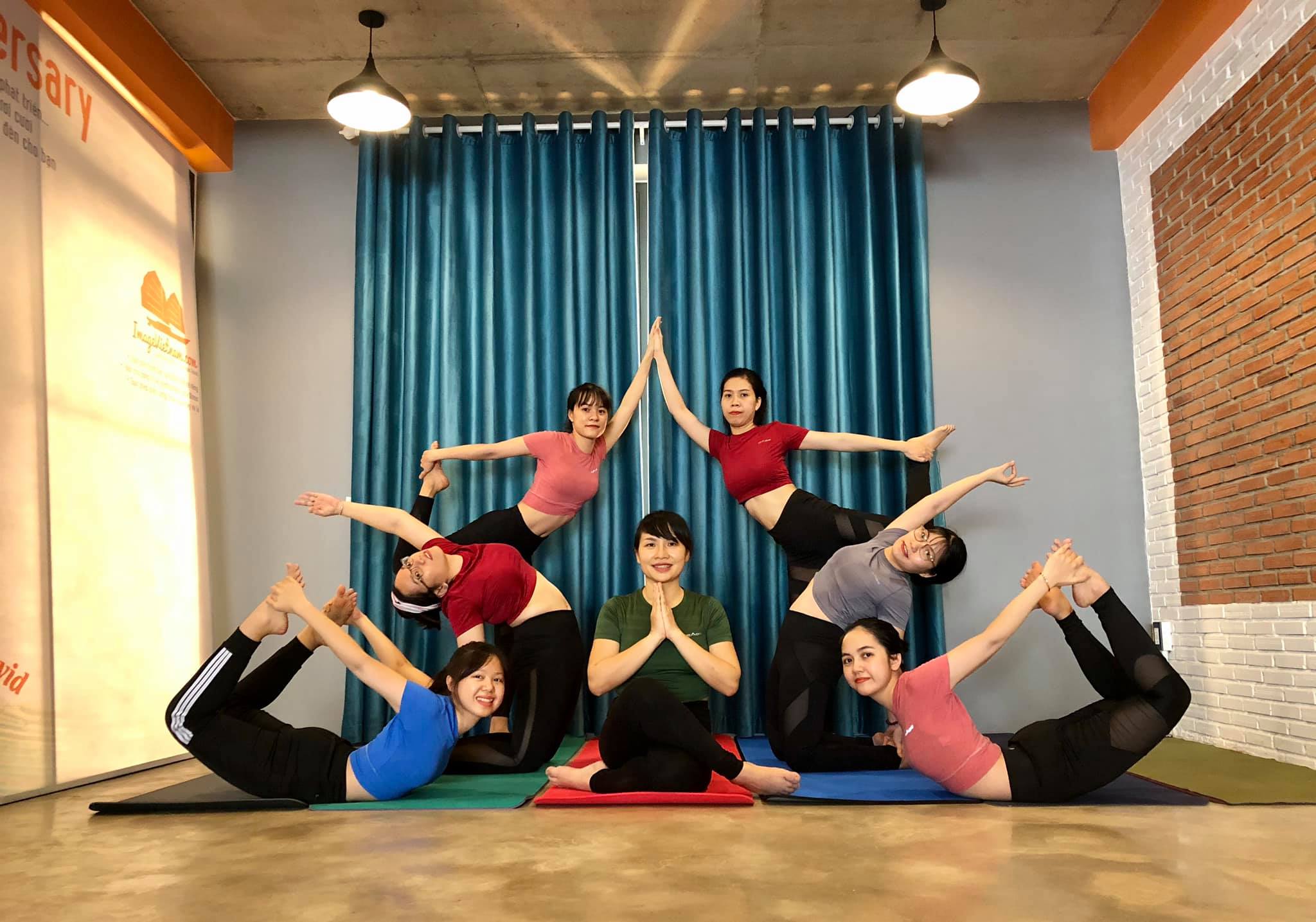 11lớp học yoga