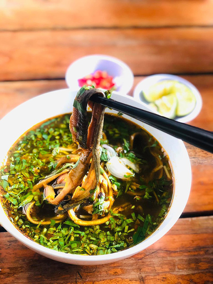 Súp lươn Nghệ An – Món ăn sáng độc đáo nhất thế giới