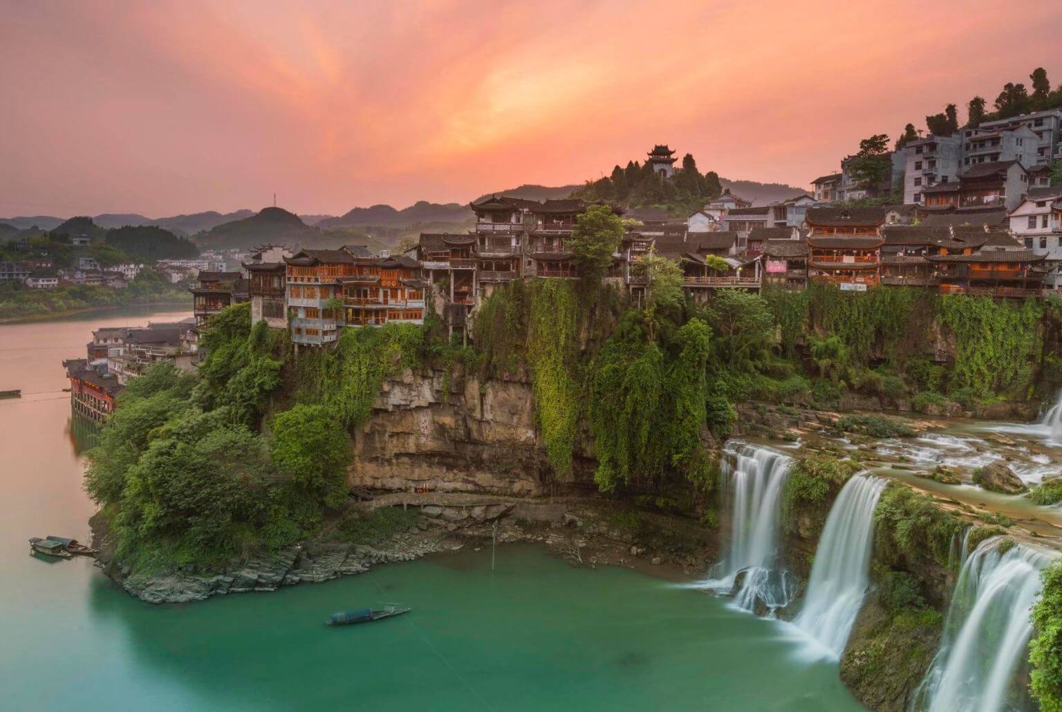 PHCT 6N5D- Phù Dung Trấn – Cổ trấn ngàn năm treo trên thác (1)