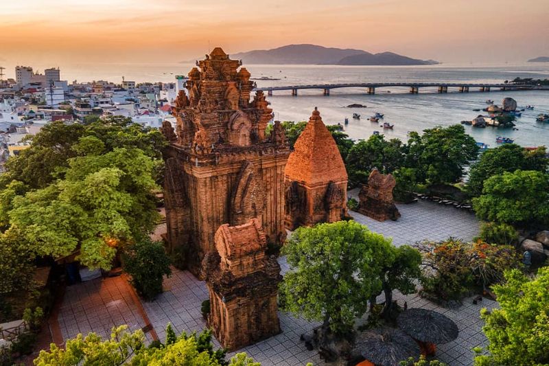 Du Lịch Nha Trang - Tháp Bà Ponagar