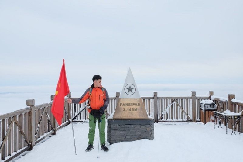 Tour Trekking - Ngoài Là điểm Săn Mây, đỉnh Fansipan Còn Là Nơi Có Thể Ngắm Tuyết Trắng Xóa ở Việt Nam