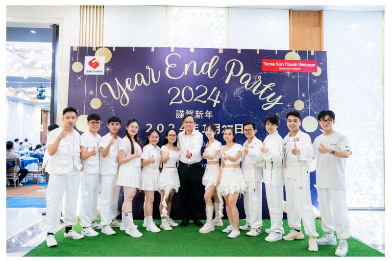 Year End Party. Khái Niệm Về Year End Party. Source Sưu Tầm Internet