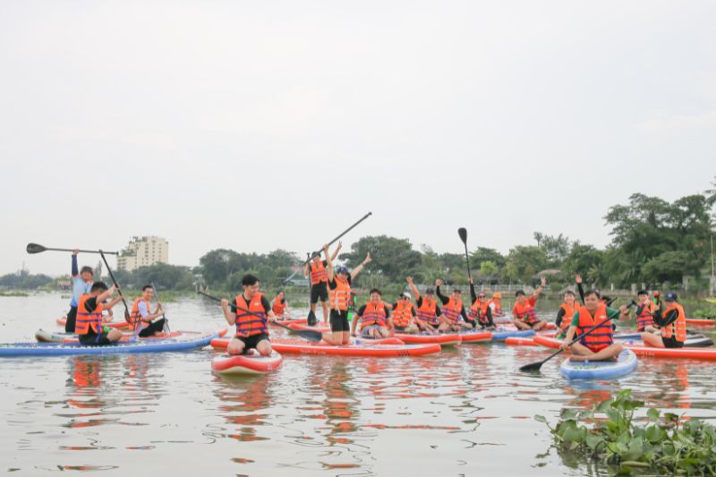 Team Building Sài Gòn - Chèo SUP 1