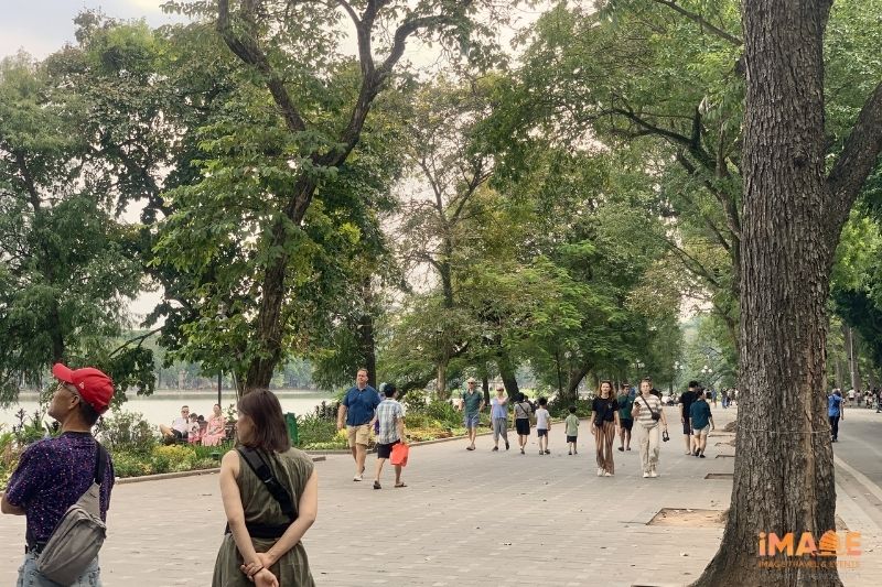 Phố đi Bộ Quanh Hồ Gươm