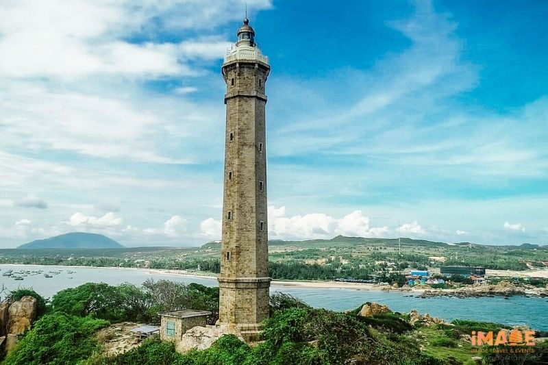Cấu Trúc Hải đăng Kê Gà
