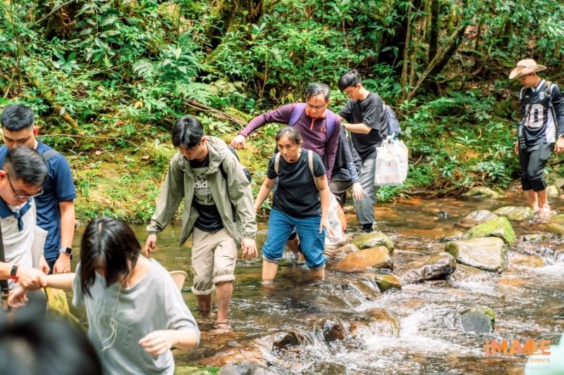 Thời Tiết Tháng 9 Thích Hợp Tổ Chức Team Building