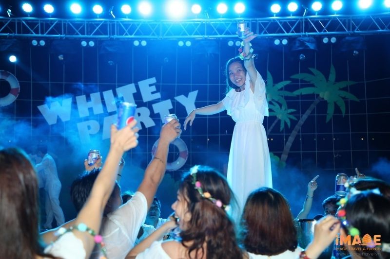 Tạo điểm Nhấn Cho Gala Dinner