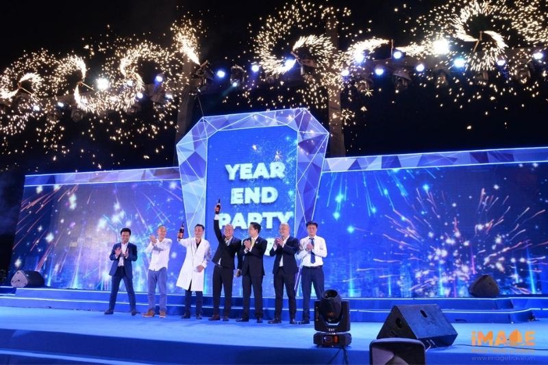 Tiệc Tất Niên Bứt Phá