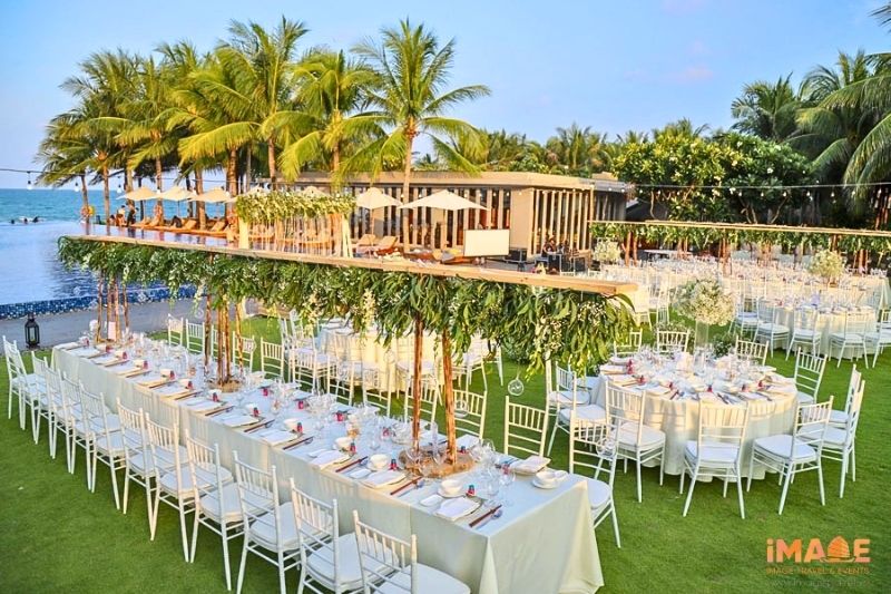 Resort Ven Biển - Sang Trọng Và Thư Giãn