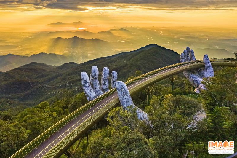 Cầu Vàng Bà Nà Hills