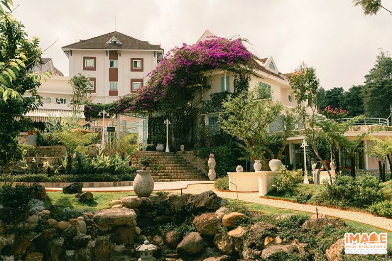 Madame De Dalat - Khám phá nét đẹp cổ điển giữa thành phố