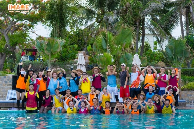 Tập thể IMA tổ chức Company Trip Phú Quý Kê Gà