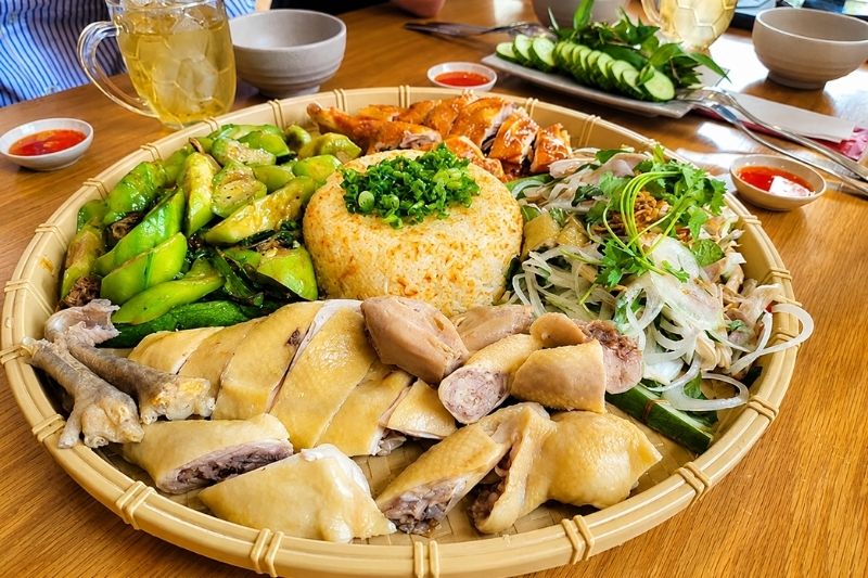 Cơm Gà Vĩnh Hy